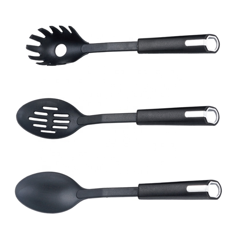 Populares utensilios de cocina de nylon negro de 7 piezas